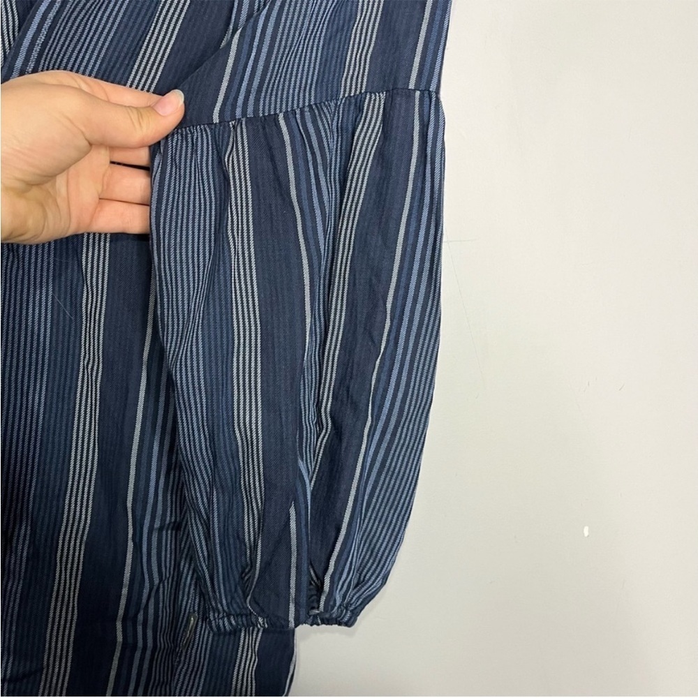 Eddie Bauer Navy Striped Popover Peasant 3/4 Sleeve Blouse, size XS - Picture 4 of 9